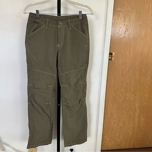 Kuhl Men's Cargo Pants in Olive size large